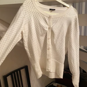 Prickig kofta - Frakt: 66kr, hör av dig för intresse eller frågor💞💞