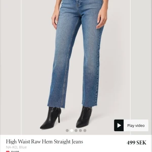 Jeans - Skit snygga jeans verkligen, tyvärr små aldrig använda prislappen är kvar. Så säljer de.