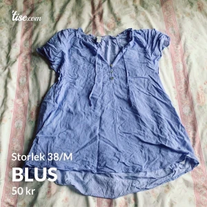 Helt ny Blus - Söt blå helt ny blus från H&M. Storlek 38💙