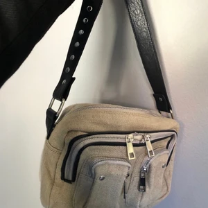 Nunoo - Unik nunoo väska, 350 kr plus 79 kr frakt💛