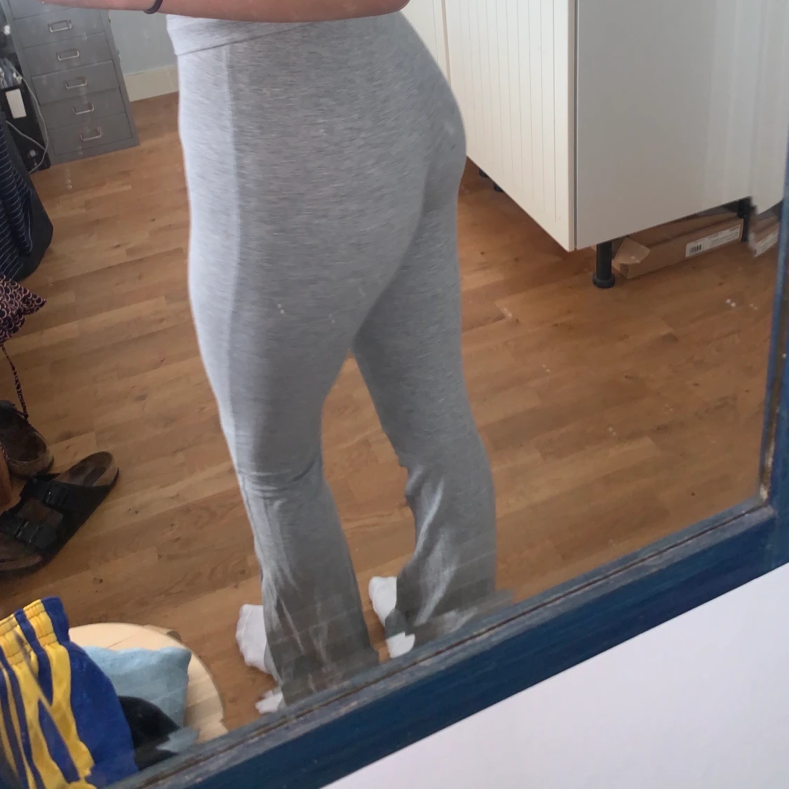 Utsvängda byxor - 90