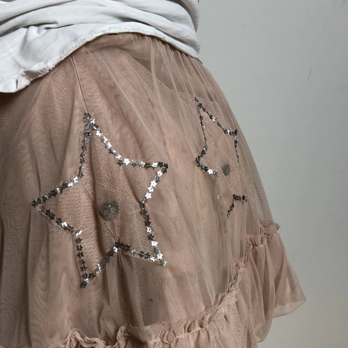 Rosa kjol med glittriga stjärnor  - 91