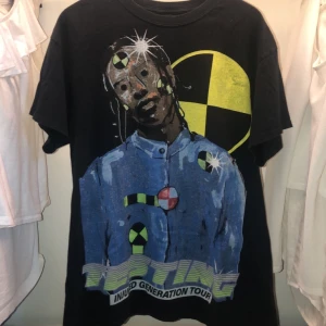 Asap Rocky Testing Merch  - Asap Rocky testing tour europe tisha. Slutsåld nästan överrallt. Storlek L, så ger en snygg oversized fit. Bud från 600kr eller BIN 1000