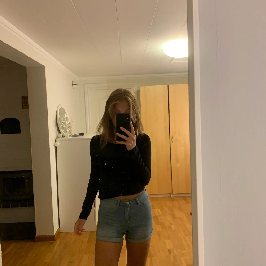 Högmidjade jeans shorts
