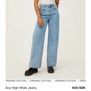 Ace / Yoko Jeans - söker ljusblåa ace jeans (weekday) eller yoko jeans (monki) i stl 24 eller 24/32! 