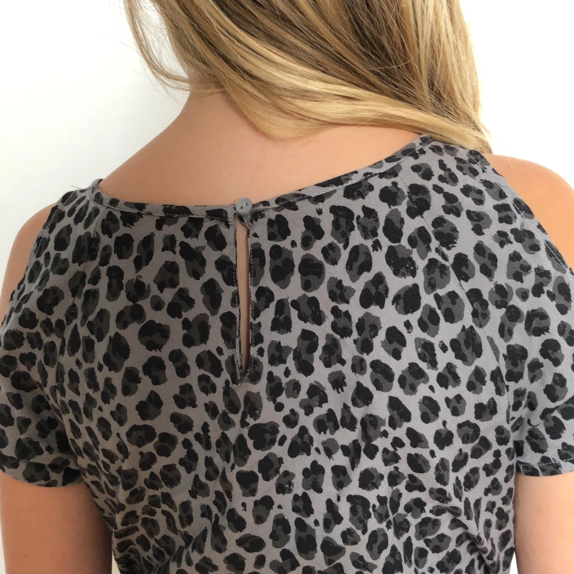 Grå leopard klänning - 91