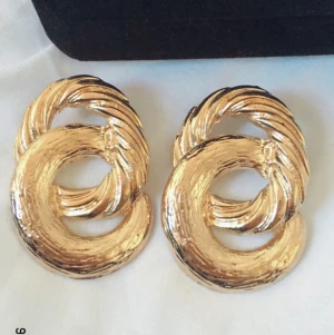 Örhänge  - Oanvända 