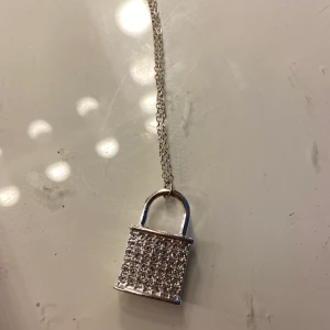 Coolt Halsband 😇 - Använd få gånger! 