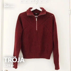 Tröja - Mysig tjocktröja som endast är använd en gång, så i fint skick! Frakt på 66kr tillkommer 📦