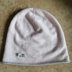 Odd Molly mössa - Odd Molly mössa använt endast ett par gånger och i mycket bra skick 