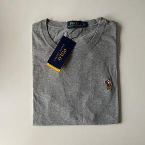 Ny T-shirt från Polo med tags kvar i storlek XL