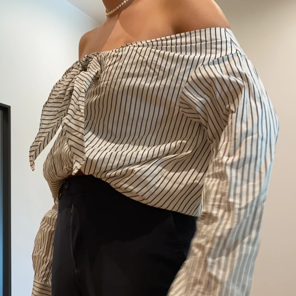 Offshulder tröja  - 90