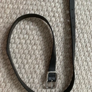 Svart skärp - Svart skräp från h&m. Köparen står för frakten (: