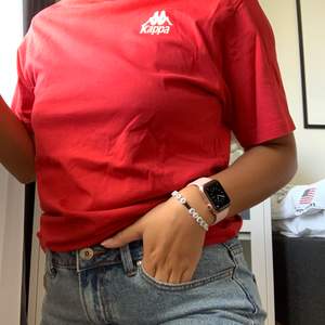 Kappa T-Shirt röd stl SMALL. Köpt i dk. Super bra skick utan några anmärkningar