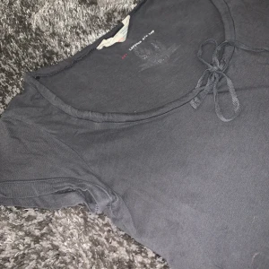 Fin odd Molly t-shirt - Fin mörkgrå t-Shirt