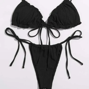 SHEIN bikini  - Köptes i januari, säljer pga att den inte passar min kroppstyp. Bikinin är köpt i storlek m men skulle säga att den är en s❤️