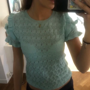Zara topp - Superfin topp från Zara i storlek S. Du står för frakten💓💓