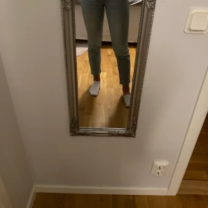Jeans strl 34 - Jeans från bershka, använda ca 2-3ggr och säljer dom därför att de inte kommer till användning. Köparen står för frakten