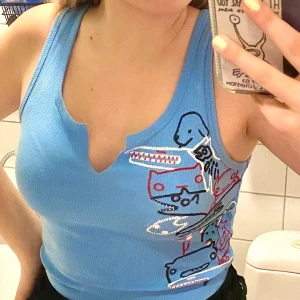 Blått linne - Linne med egengjord design, motiv försvinner inte i tvätt💕☺️✨