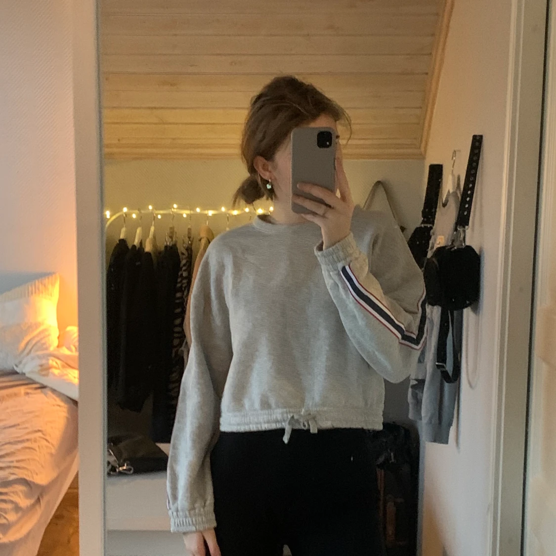 Tränings tröja med knyt i midjan - 91