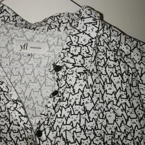 Pusheen oversized shirt (kawaii¿?)  - Oanvänd. 