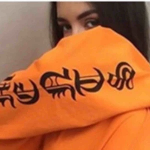  - Använd endast ett fåtal gånger, tunt tyg (dock inte seethrough) möts upp i stockholm, frakt på ca 20 kr.