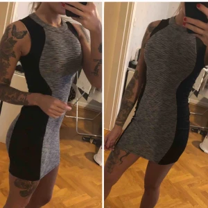  - Klänning i storlek xs, oanvänd. Stretch