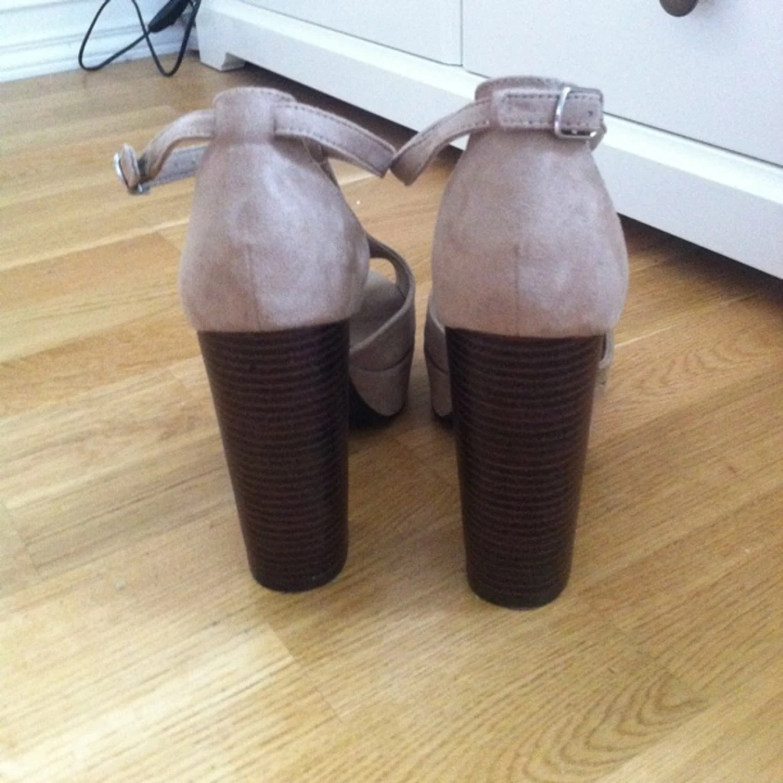 Jättefina skor från H&M, använda 1 gång - 1396867908