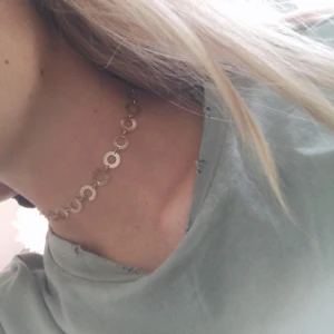  - Jättefin guldig choker! 
