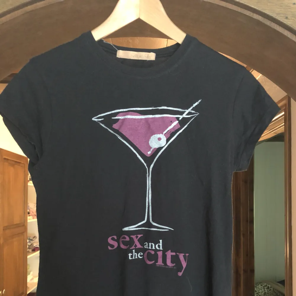 Sex and the city t-shirt . T-shirts.