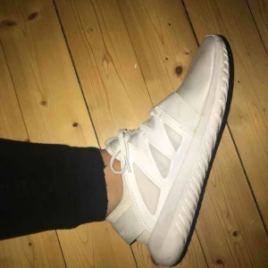  - Adidas turbula , jätte sköna, anpassar sig fotformen