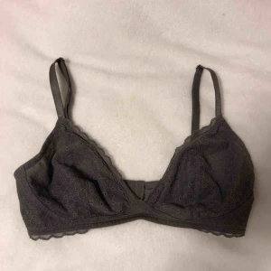  - Bralette i nyskick! Frakt är inkluderad i priset 