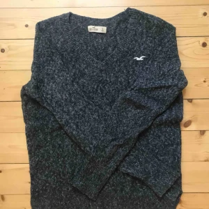  - Varm hollister tröja