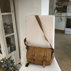  - Fin väska ej skinn, använd en gång:)