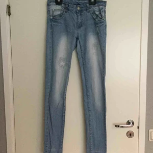  - Jeans, i jättefint skick.