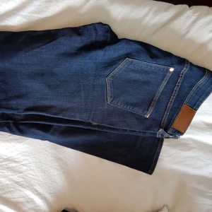  - Jeans från H&M i fint skick.