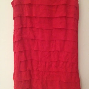 Röd klänning!  - Röd klänning! 