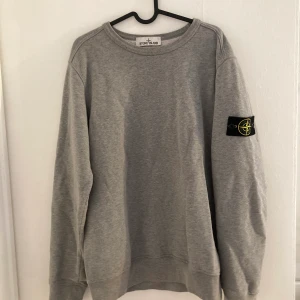 Stone Island, sweatshirt - Stone Island sweatshirt ändats använd fåtal gånger, köpt på NK.