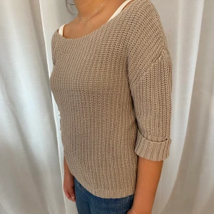 Esprit stickad tröja - Passar s-m