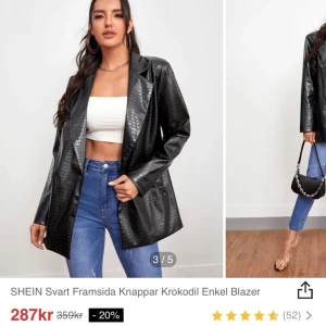 Jacka - Krokodil blazer, jätte fin och bra kvalite köpt från shein. Passformen är bra i storlek S, längden är bra oj jag är ca 173. Men tyvärr så passar den inte min klädstil, vilket jag blir väldigt ledsen över. Den är heeeeelt ny, har inte använt den utomhus utan endast testat den på. Helt nyskick, beställde för någon vecka sedan. Nypris 287kr. Frakt i går inte