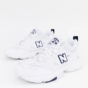 New balance skor - Bud just nu 250kr                                                                          New balance skor 608! Finns ett hål i innertyget vilket är den enda defekten