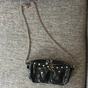 Nunoo Helena bag - Nunoo helena bag black leather. Great condition, 250 + shipping 💓💓