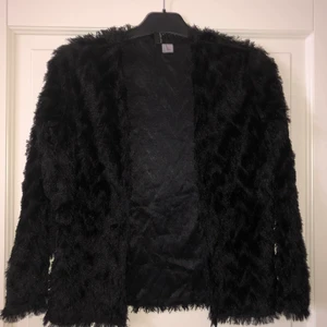 Svart päls kofta, strl XS - Pälskofta i storlek XS, knappt använd! 