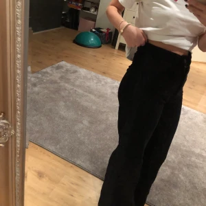 Manchesterbyxor  - Super snygga sköna mancshesterbyxor från Chiquelle. Som nya!