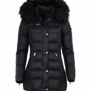 Rock n blue beam mid vinterjacka storlek M  - Passar M , jackan är som nu och säljs utan päls, just därav det billiga priset. 💙💙💙💙 EDIT: Budet ligger just nu på 700 kr 