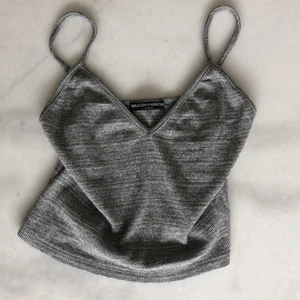 Brandy Melville Linne - Linne från Brandy Melville. Oanvänt! ”One size” passar XS-S. Frakten är inräknad i priset!