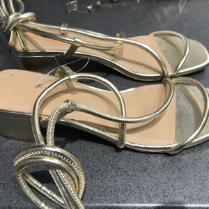 Sandaler stl 39 - OANVÄND 