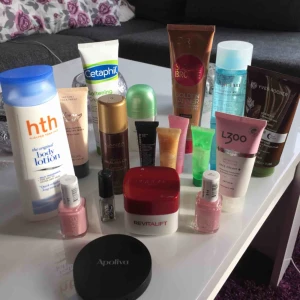  - Skönhetsvård med bla hudlotion, ansiktskrämer, smink, nagellack, hudregöring, ansiktsmasker, deodorant, brun utan sol av kända märken som, Loreal, L300, Hth, Apoliva mm. Allt är oanvänd och inte gammalt!
