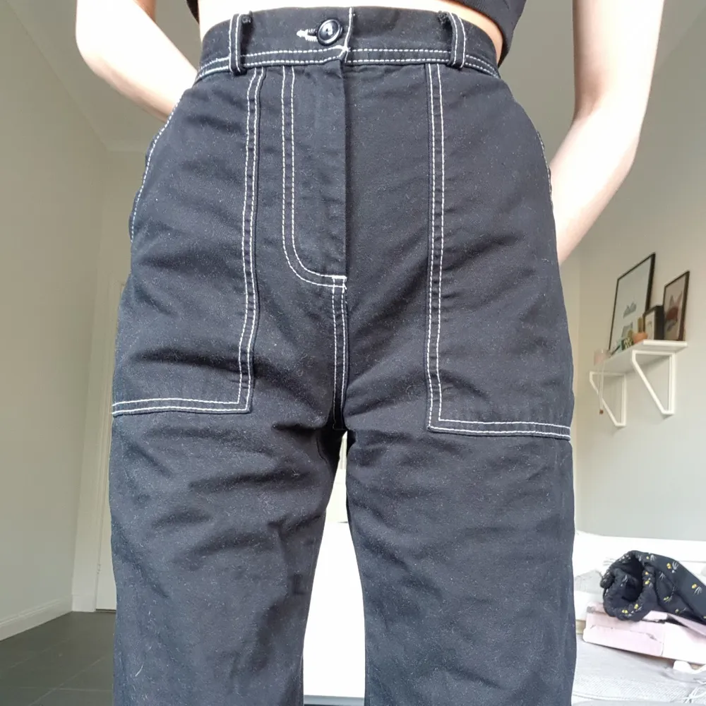 Byxor köpta för ca 2 månader sedan från junkyard 499:- Jättesköna. Jag har xs/s i byxor och de sitter bra om jag har skärp till. Möts upp i Stockholm eller fraktar. Jeans & Byxor.
