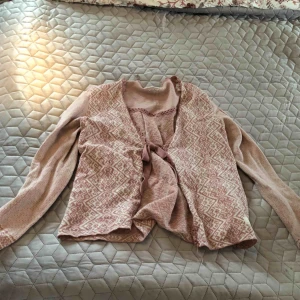  - Odd molly stickad kofta i stl 2 Nypris 1000 Enbart använd 1-2 ggr 